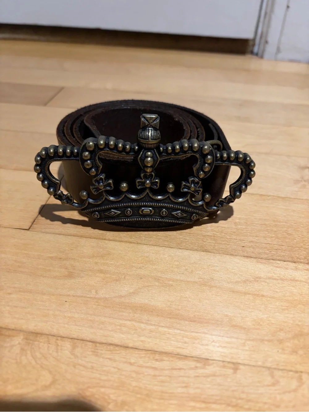 Women’s Small CAbi Brown Crown Leather Buckle